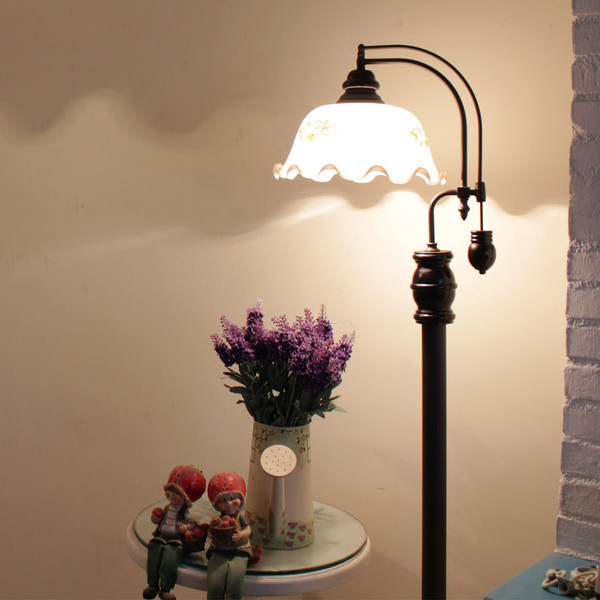 网购简约落地灯安装